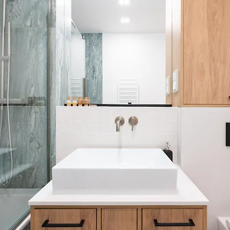 Woodside By Oneapartments