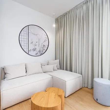 شقة Woodside By Oneapartments *